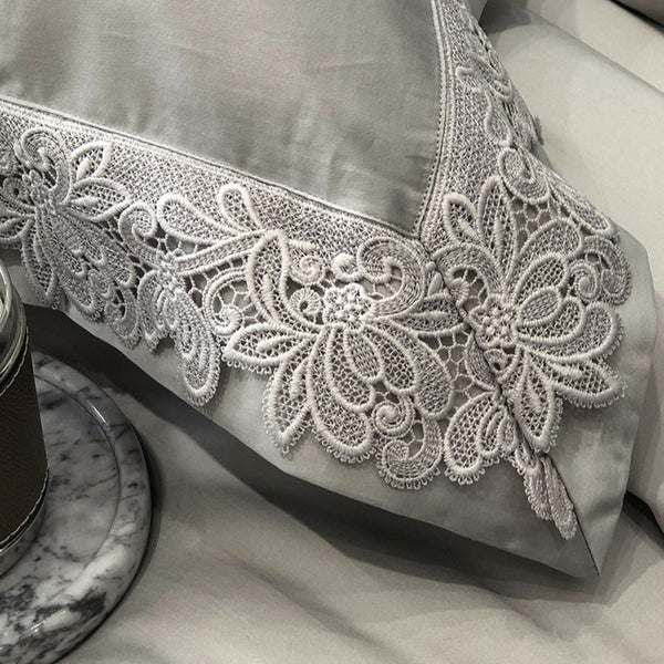 Alice Dream Bedding Set