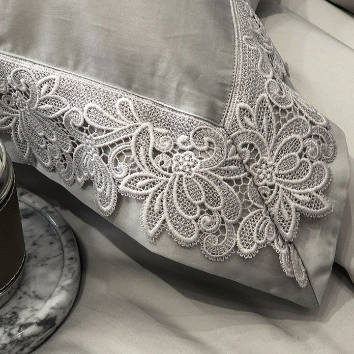 Alice Dream Bedding Set
