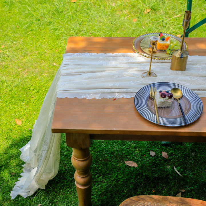Wreath Lace Scallop Tablecloth