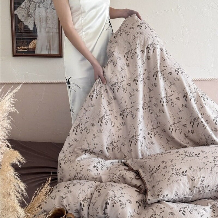 Serene Botanical Bedding Set