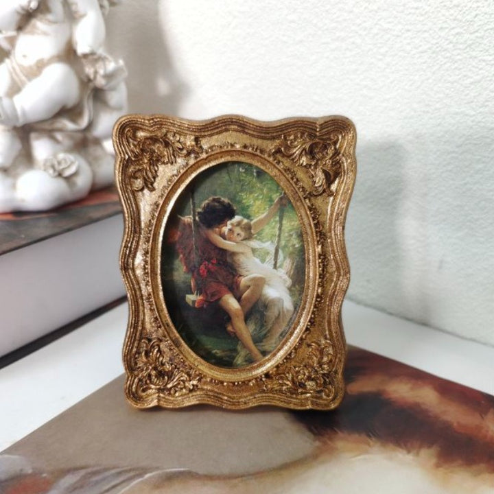 Royal Scrollwork Oval Photo Frame