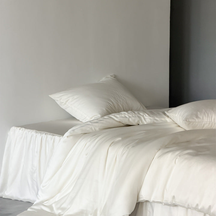 Ruffle Skirt Silky Bedding Set