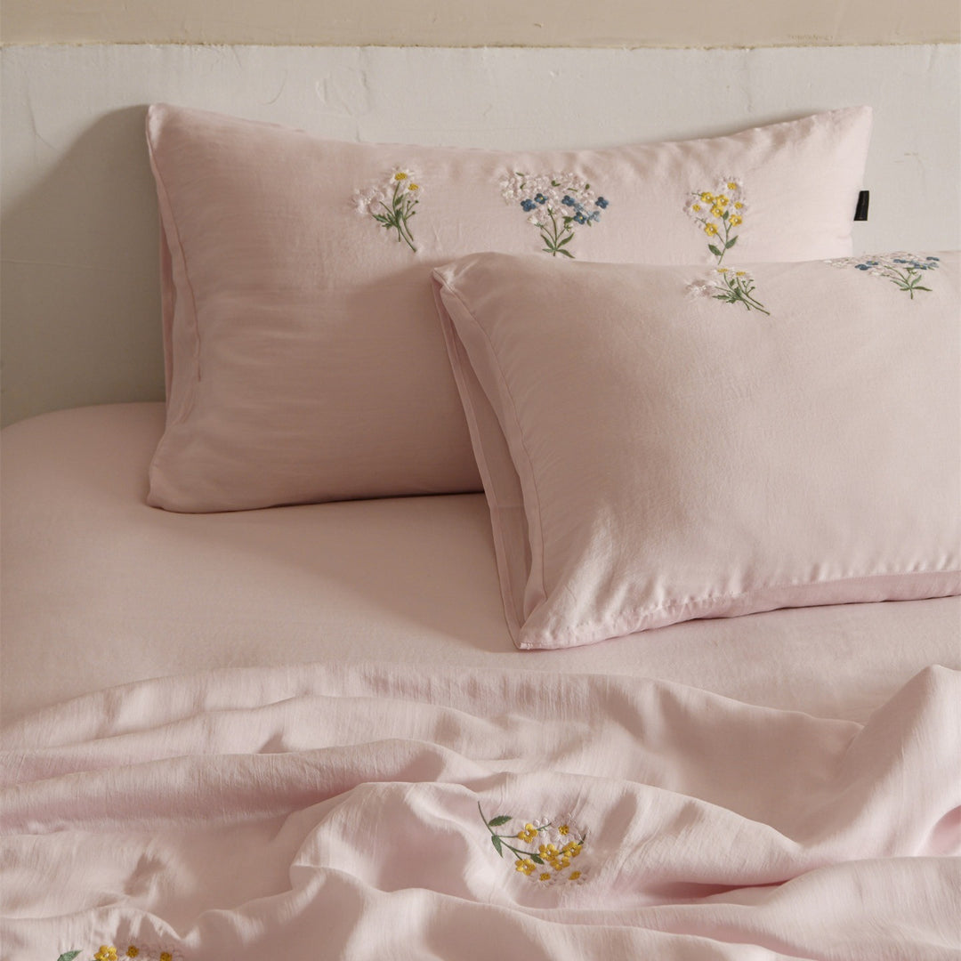 Cottage Wildflower Summer Quilted Blanket