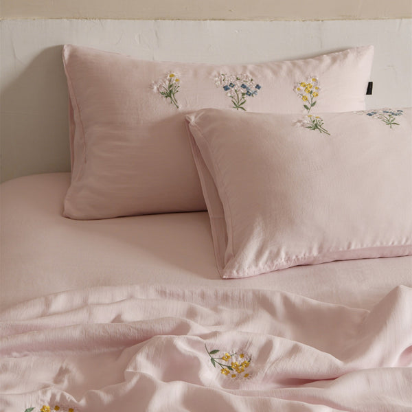 Cottage Wildflower Summer Quilted Blanket