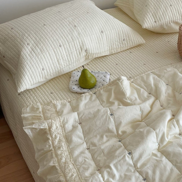 Twinkle Star Summer Quilted Blanket
