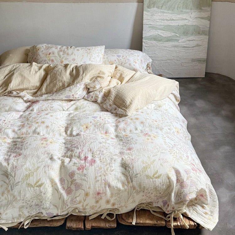 Vivid Floral Bedding Set