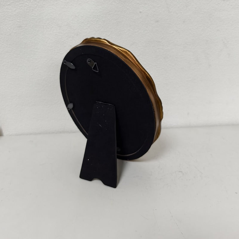 Romantic Vintage Oval Frame