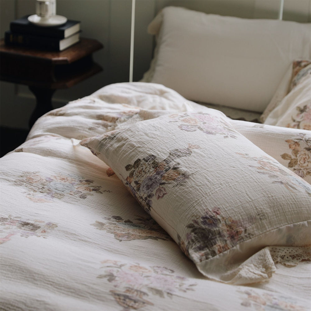 Delicors-French Floral Lace Ruffle Bedding Set