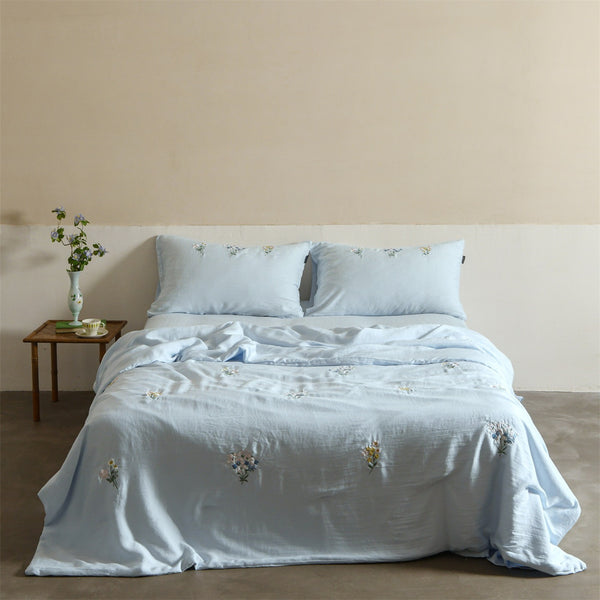 Cottage Wildflower Summer Quilted Blanket
