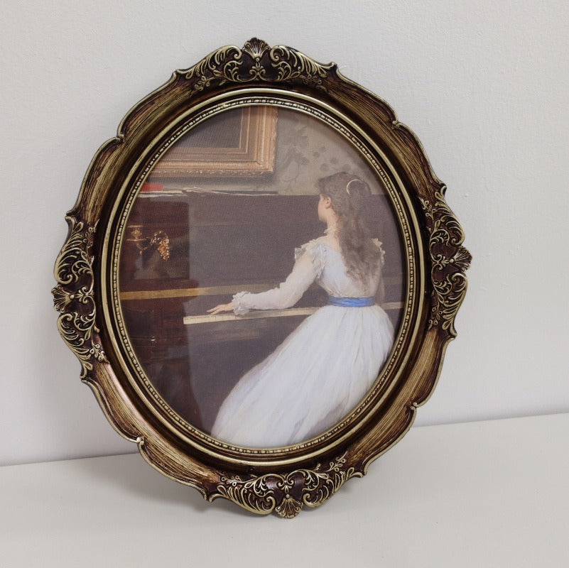 Victoria Hanging Photo Frame