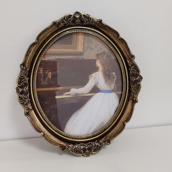 Victoria Hanging Photo Frame