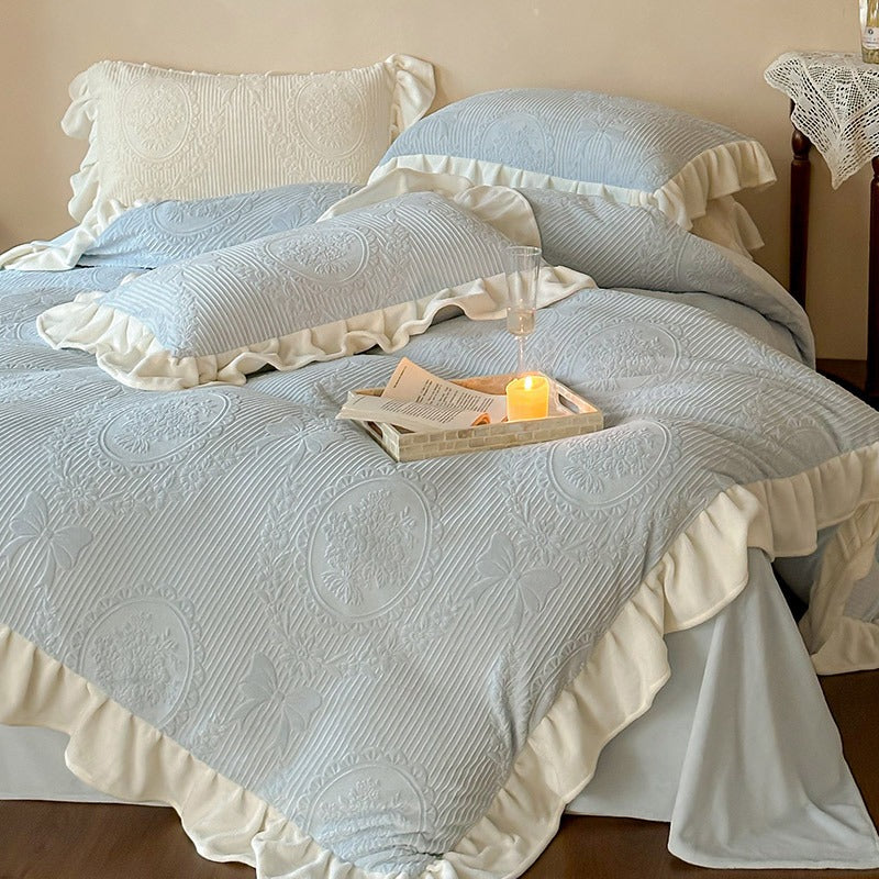 Warm French Ruffle Bedding Set