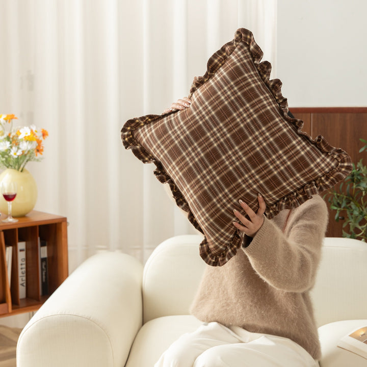 Retro Line Ruffle Cushion