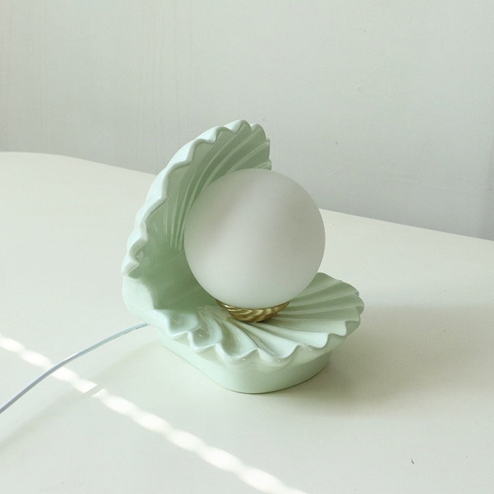 Lustre Shell Table Light