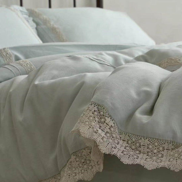 Dreamy Lace Trim Bedding Set
