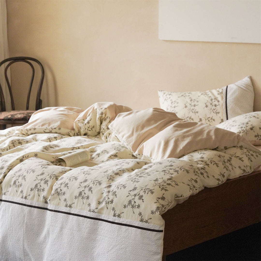 Beige Foliage Bedding Set