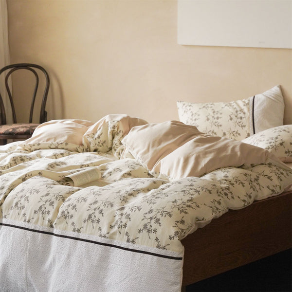 Beige Foliage Bedding Set