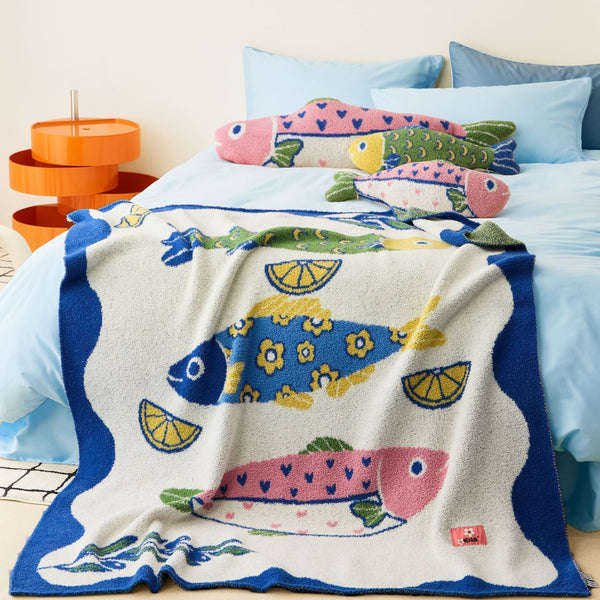 Sardine Family Throw