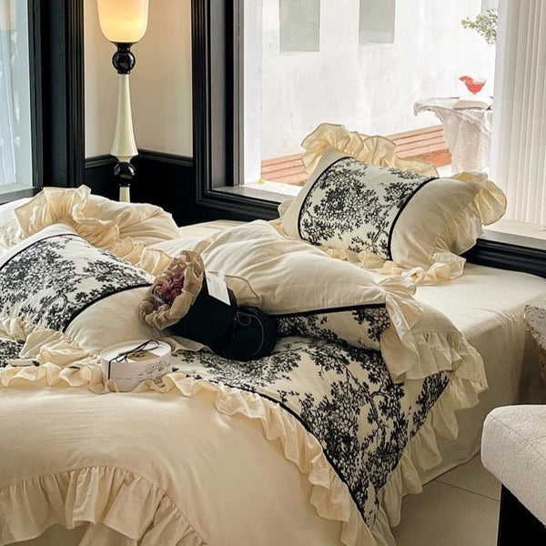 Black Forest Ruffle Bedding Set