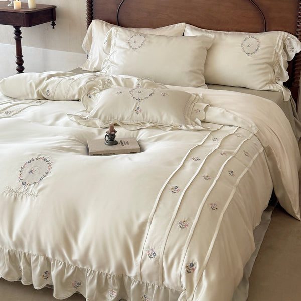 Blossom Brook Bedding Set