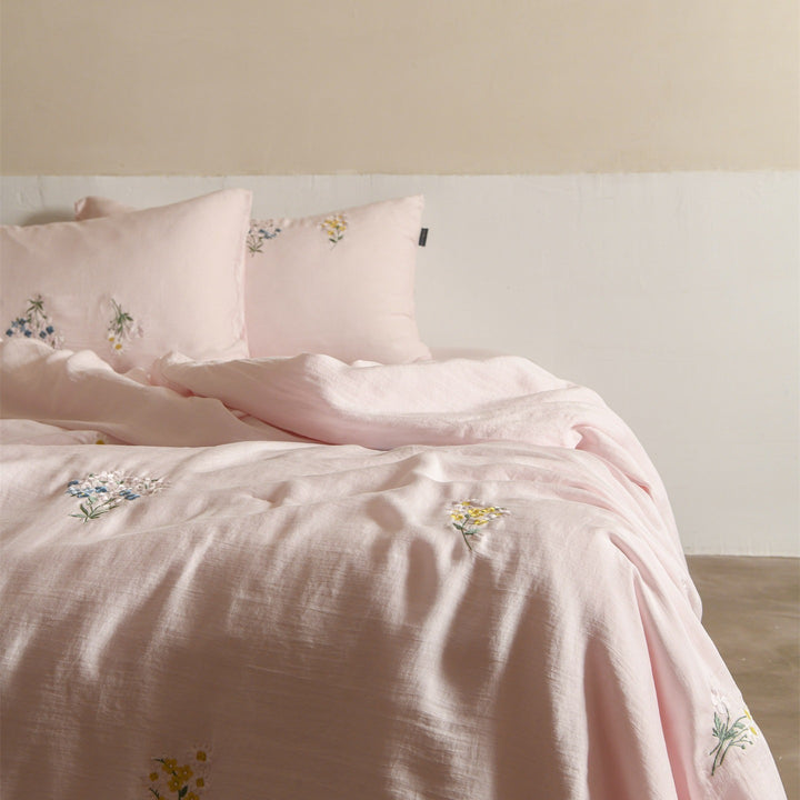 Cottage Wildflower Summer Quilted Blanket