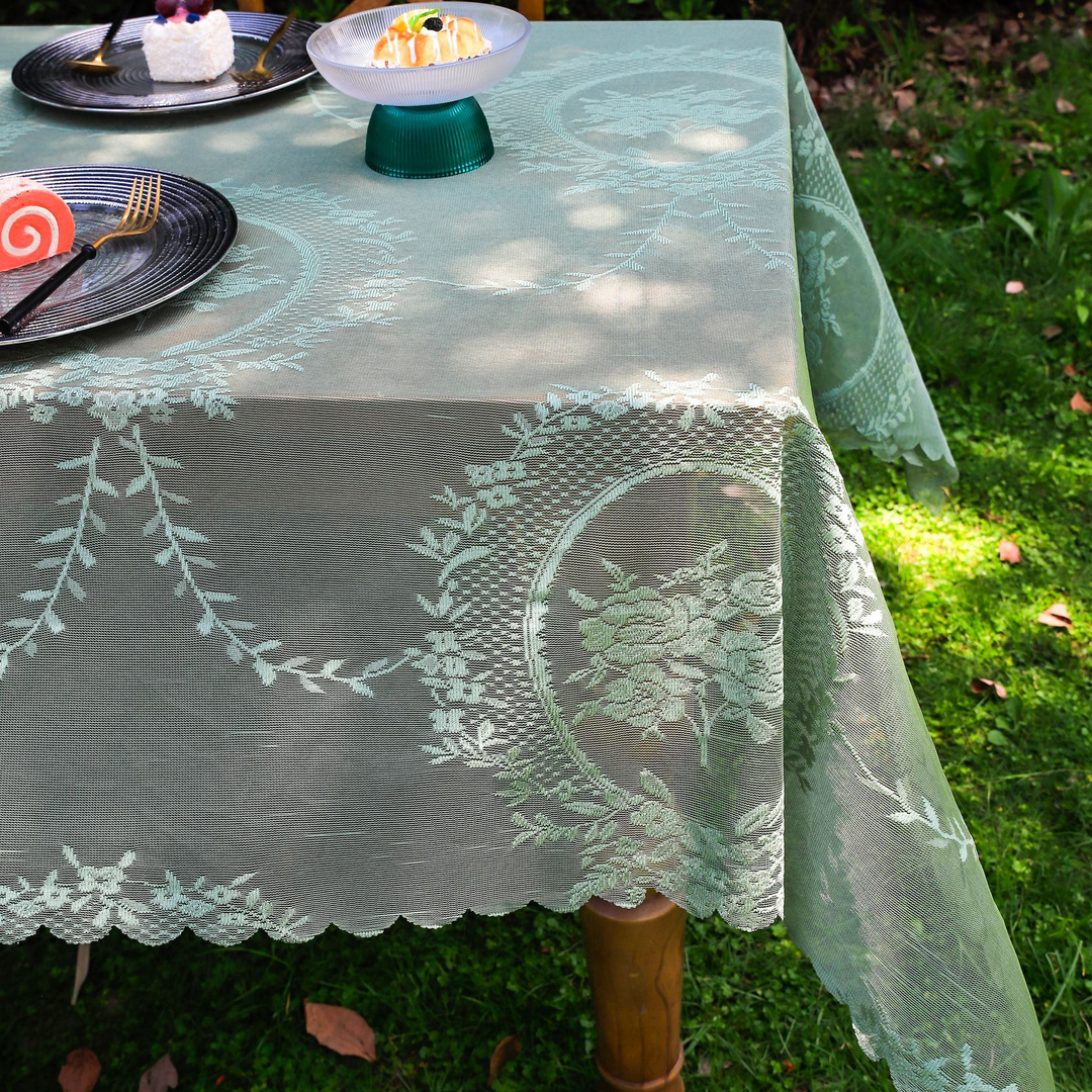 Wreath Lace Scallop Tablecloth