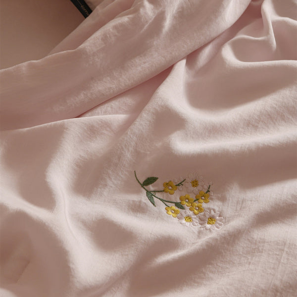 Cottage Wildflower Summer Quilted Blanket