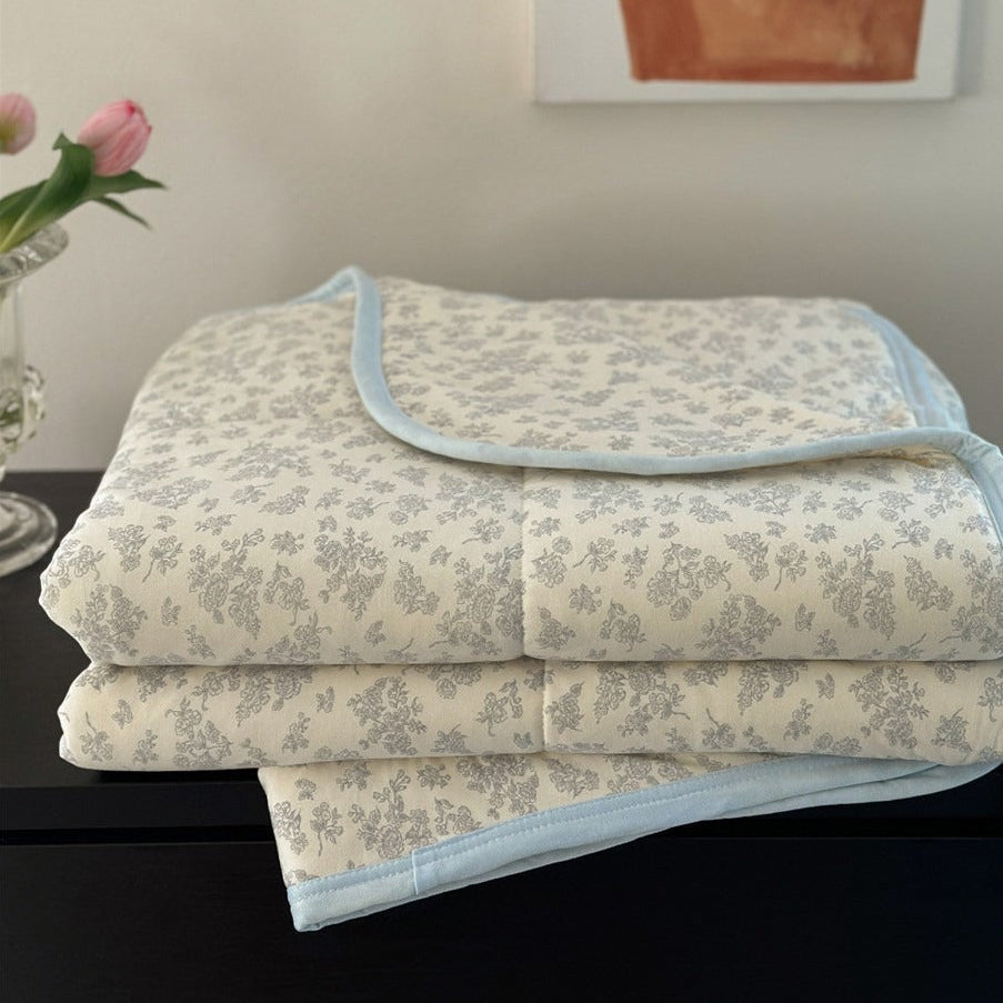 Morning Sunlight Summer Quilted Blanket