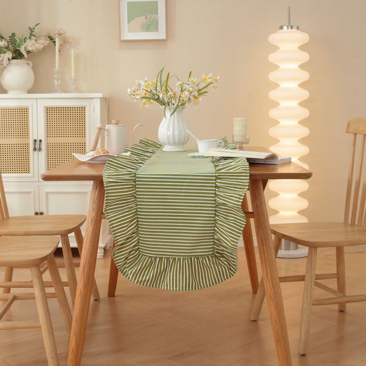 Sweet Ruffle Table Runner