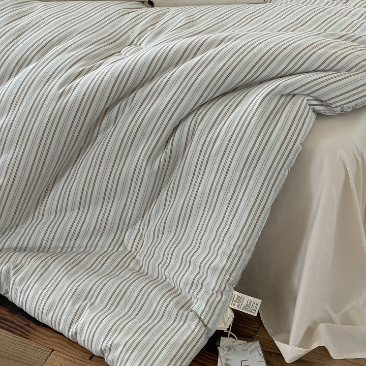 Minimalist Stripe Summer Quilted Blanket