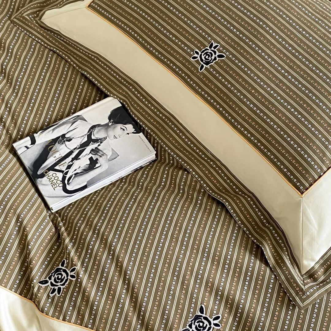Melody of Roses Bedding Set