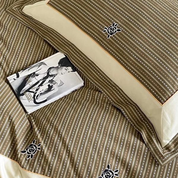 Melody of Roses Bedding Set