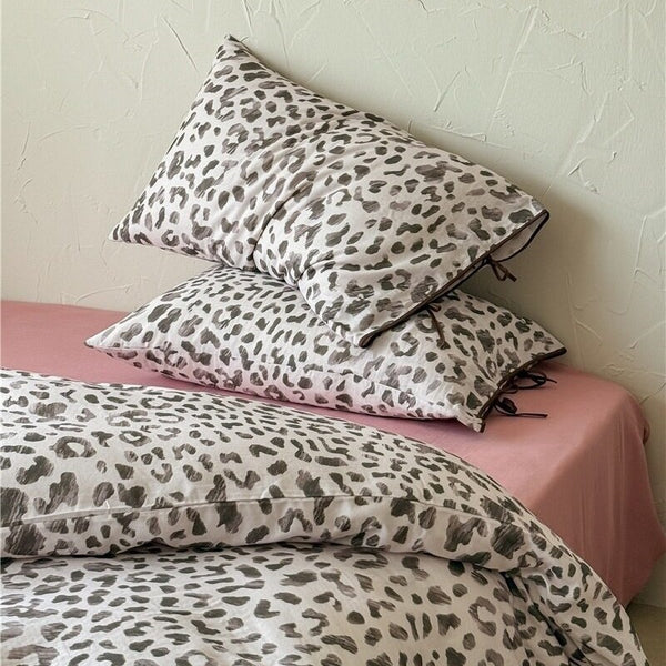 Tie-Knot Leopard Bedding Set