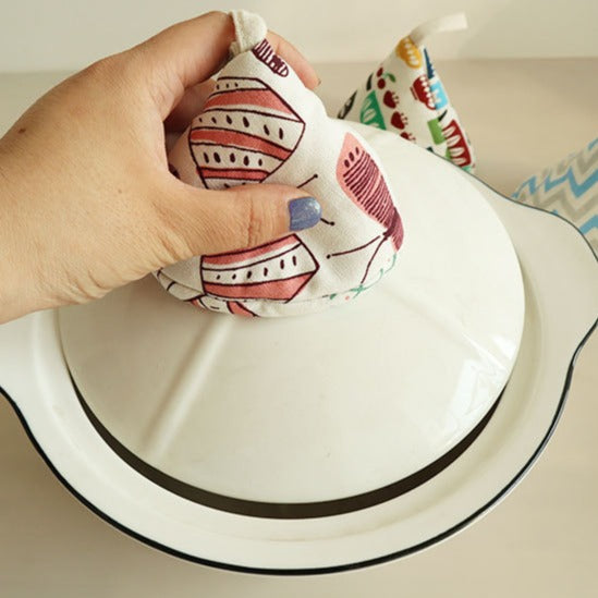 Grandma's Kitchen Triangle Pot Holder Set