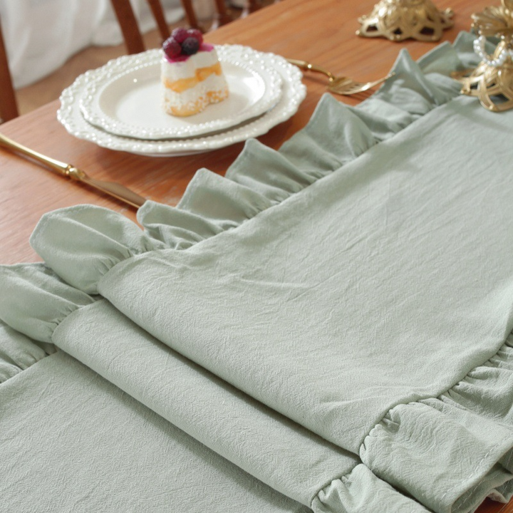 Sweet Ruffle Table Runner