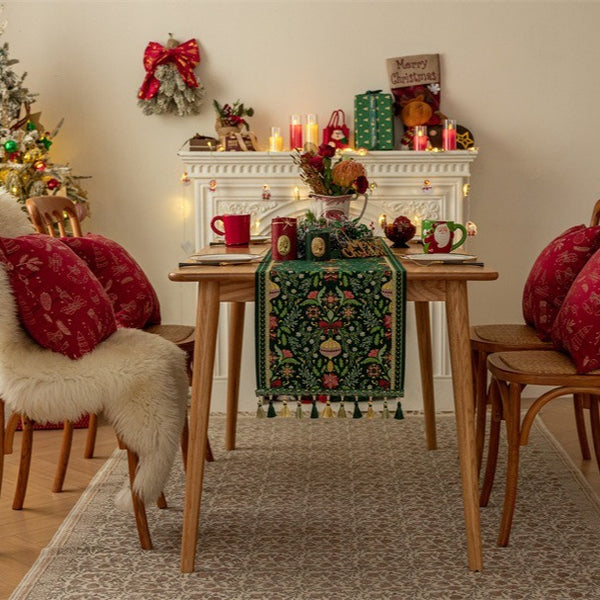 Xmas Garden Table Runner