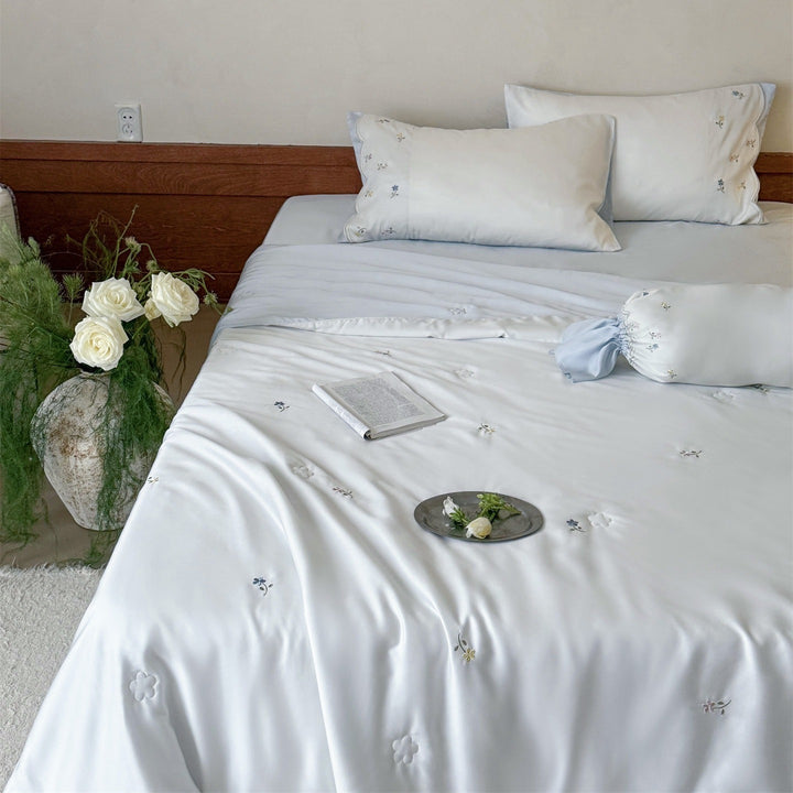 Mini Bloom Lyocell Summer Quilted Blanket