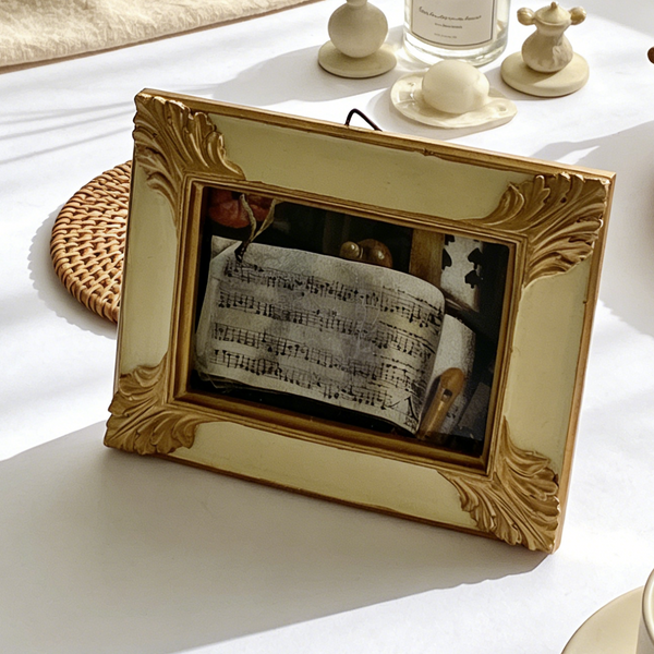 Cream Gilded Ornate Frame
