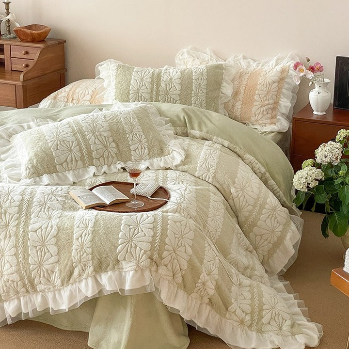 Miss Daisy Bedding Set