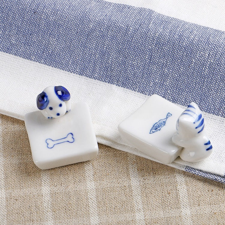 Little Pet Feast Chopstick Holder Set
