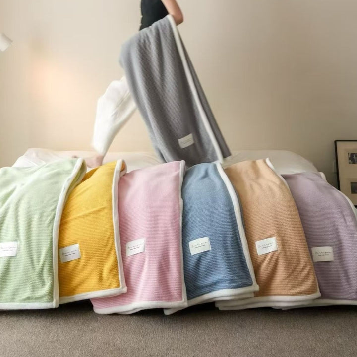 Macaron Bubble Throw