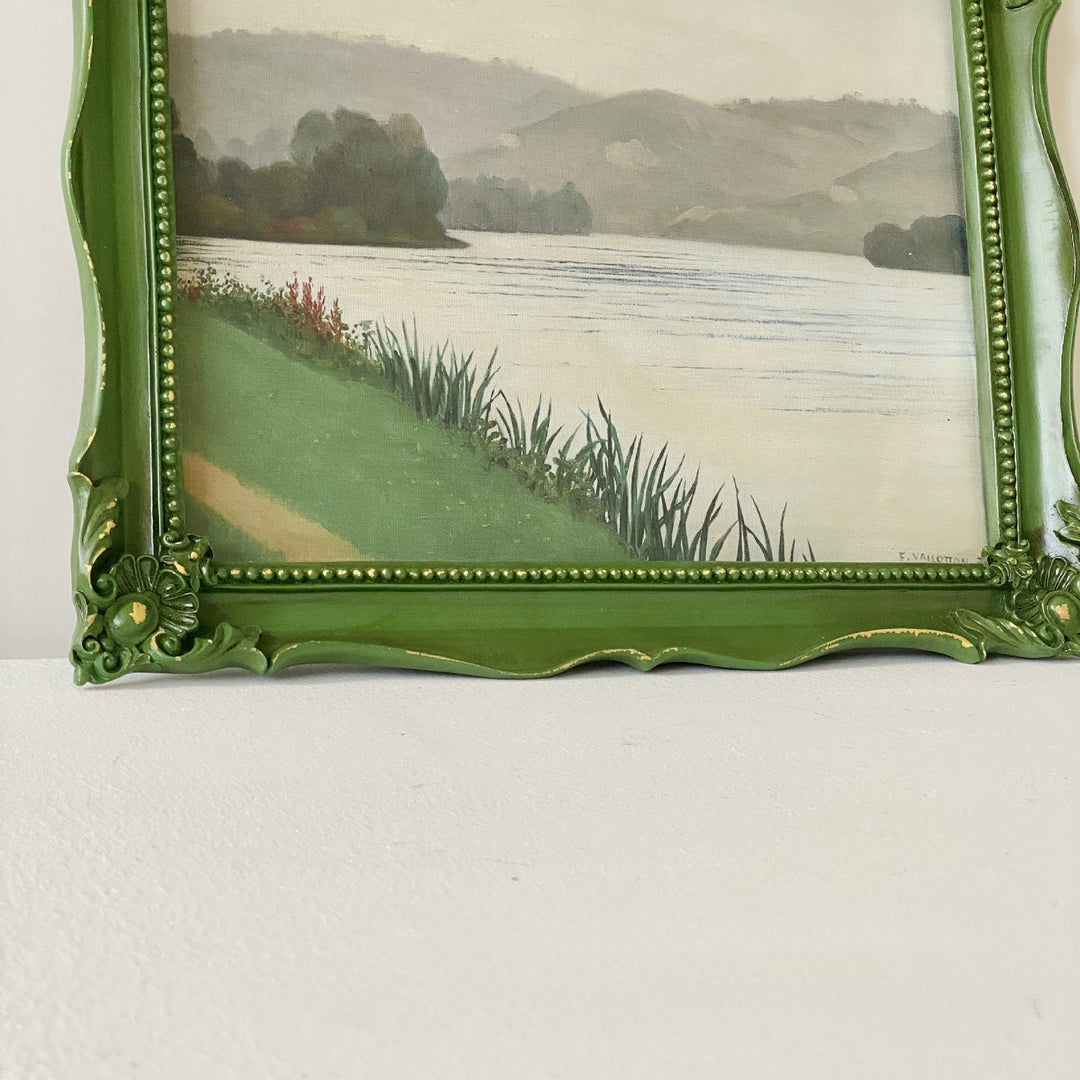 Verdant Baroque Scalloped Frame