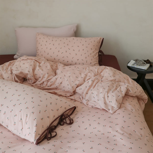Cherry Ribbon Bedding Set