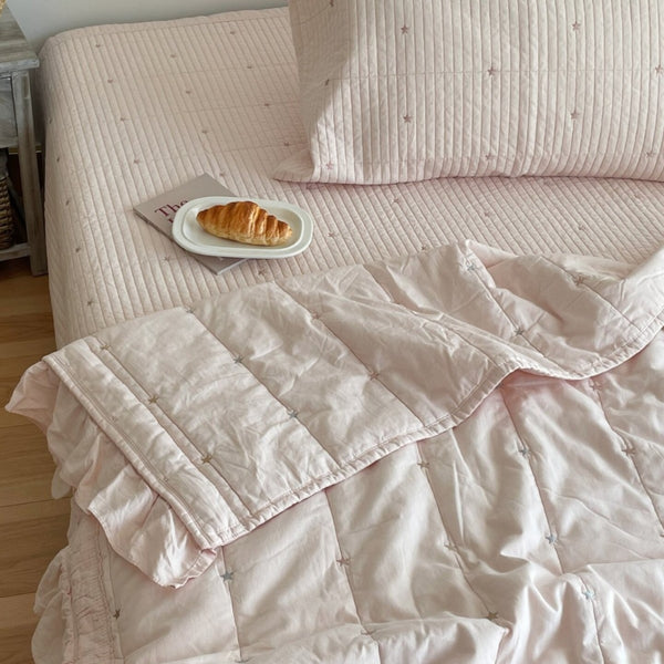 Twinkle Star Summer Quilted Blanket