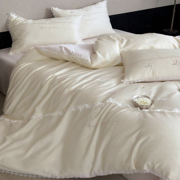 Girl Crush Bedding Set