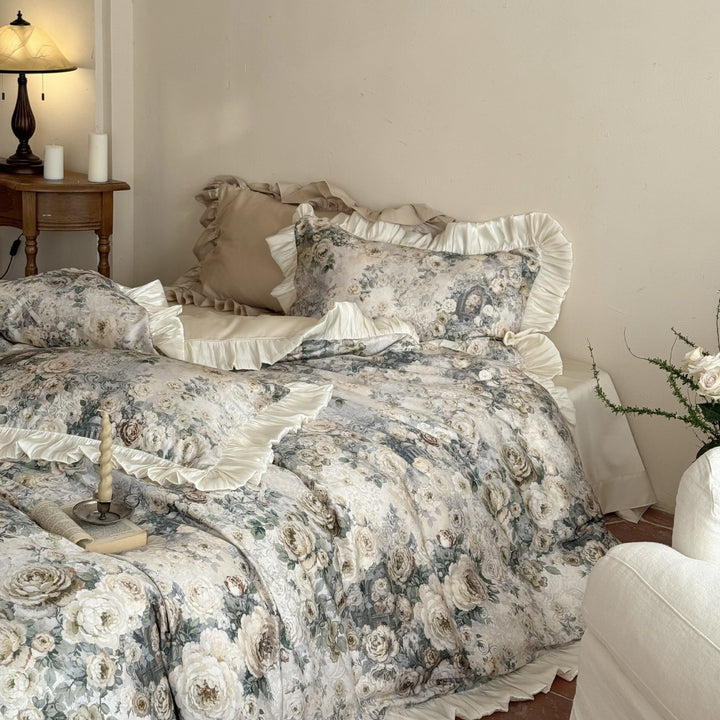 Berlin Floral Diary Bedding Set