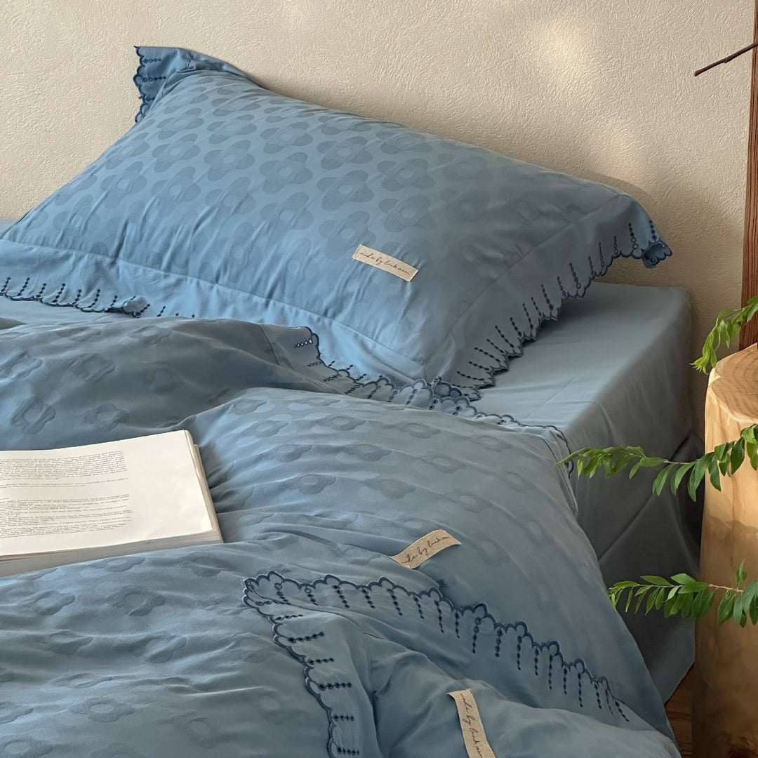 Blue Floral Bedding Set