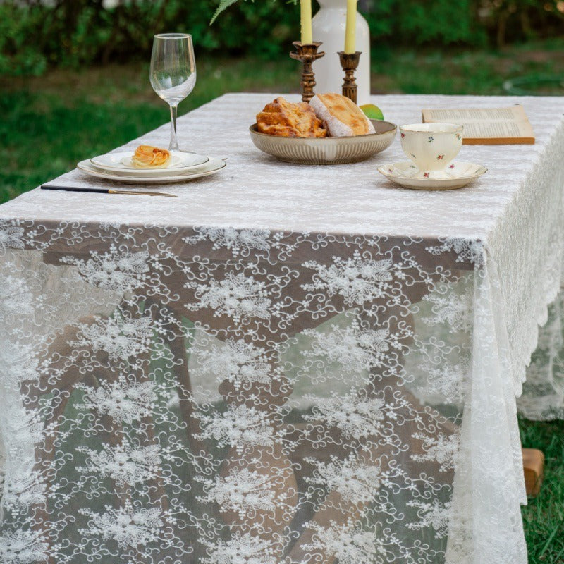 French Banquet Lace Tablecloth