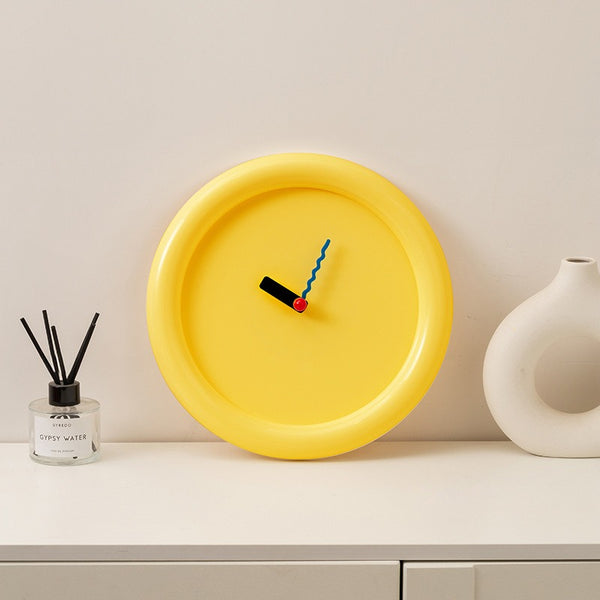 Peaceful Round Clock