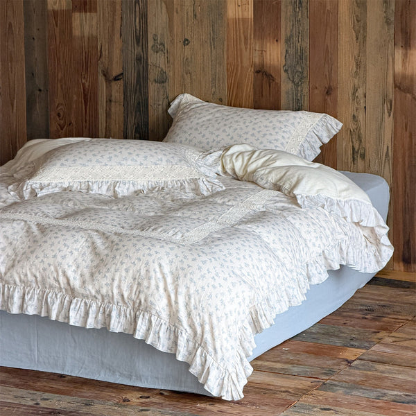 Vanilla Cloud Ditsy Bedding Set
